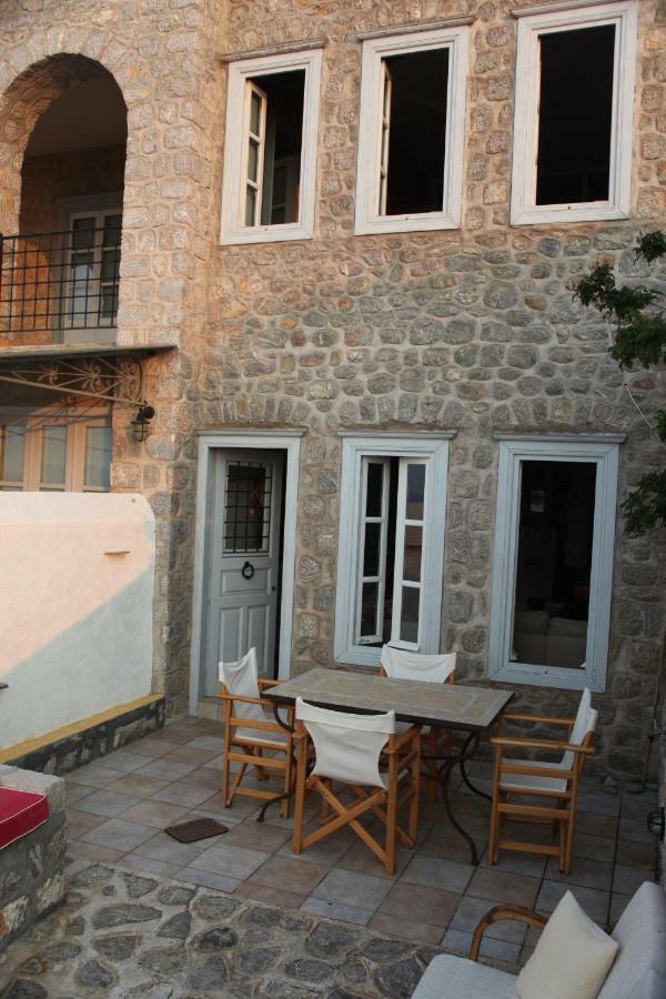 Villa Alkioni Stone House Hydra  Exterior foto
